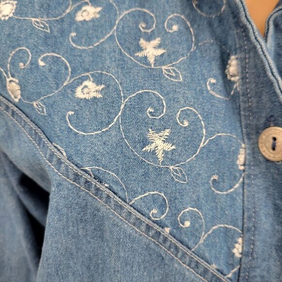 Teddi Vintage Blue Denim Chambray Jean Jacket White Floral Embroidery Western - Picture 3 of 15